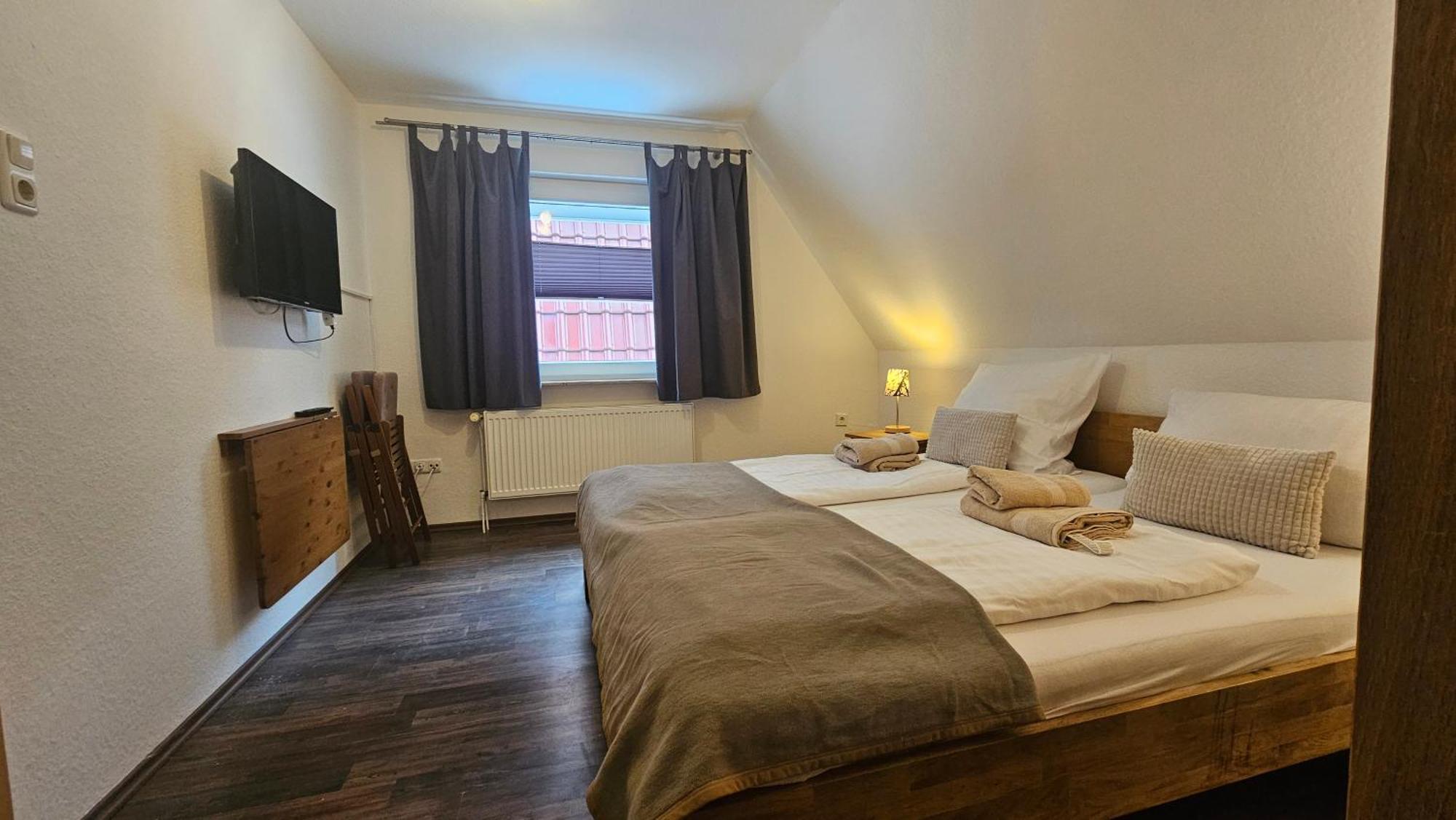 Pension Mondlicht Norddeich Норден Экстерьер фото